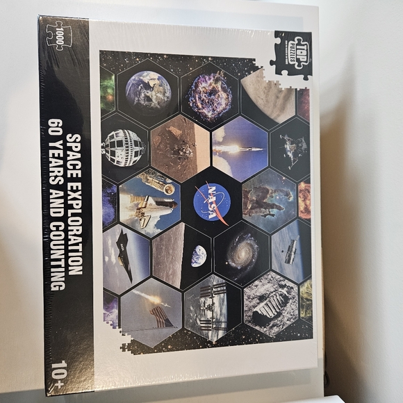 Nasa Puzzle and Sock Bundle - Picture 2 of 7